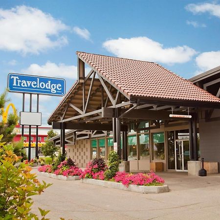 Travelodge By Wyndham برينس ألبرت المظهر الخارجي الصورة